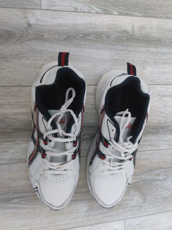 Кроссовки асикс ASICS