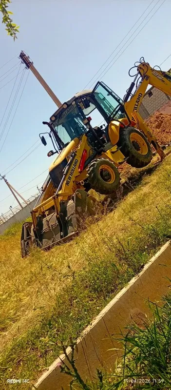 New holland b90b 2 New holland b90b 2