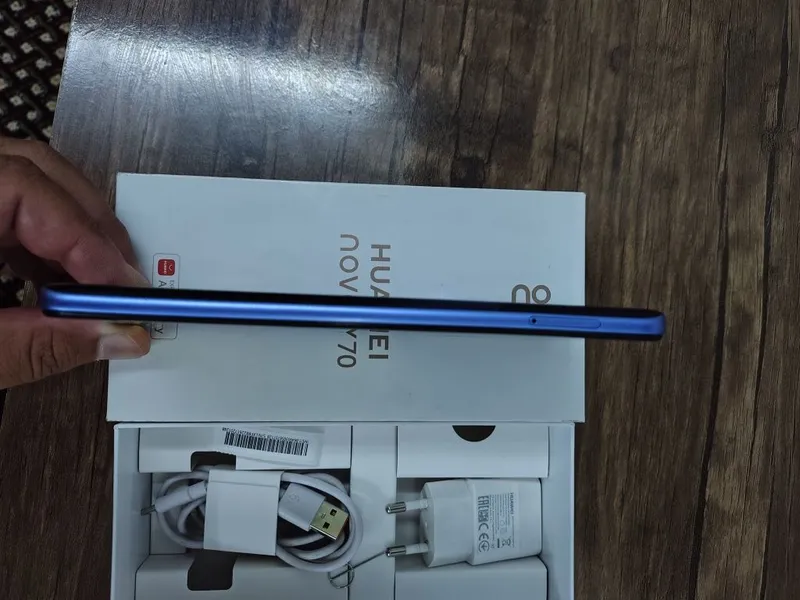 Huawei nova y70 4/64gb 2 Huawei nova y70 4/64gb 2