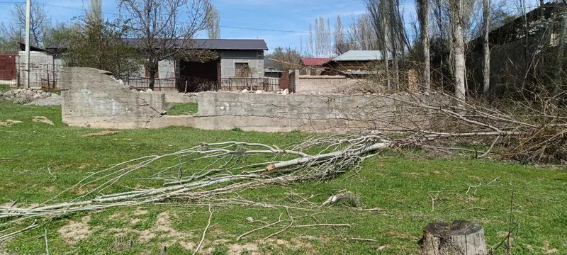 Земельный участок