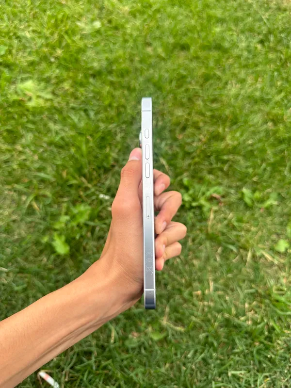 iPhone 16 Pro Max — фото 3