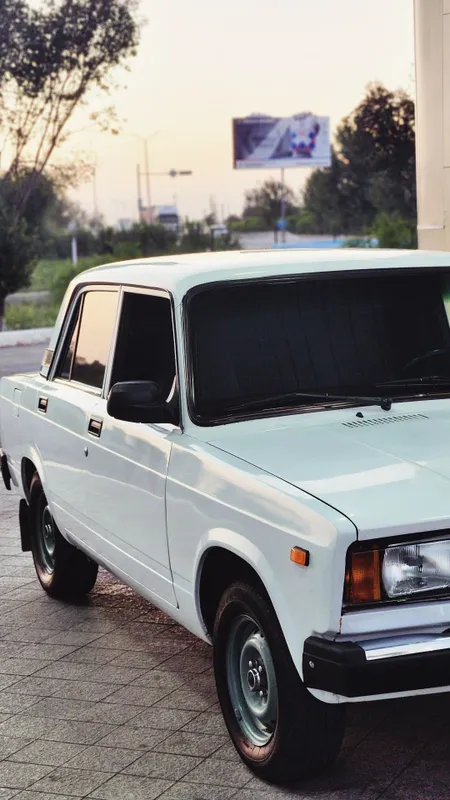 Vaz 2107 sotiladi 1 Vaz 2107 sotiladi 1