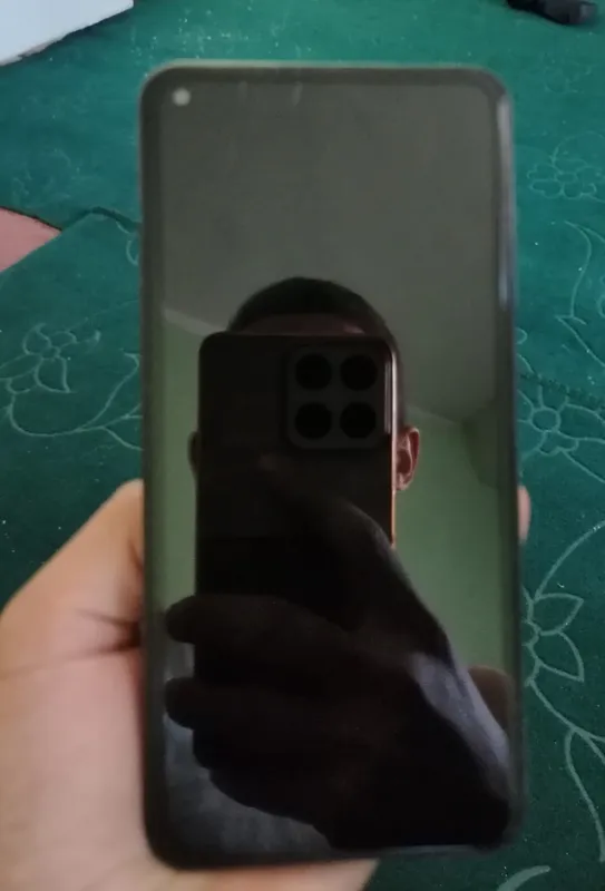 Redmi Note 9 xotir 64GB ekran qirlgan lekin zor i 2