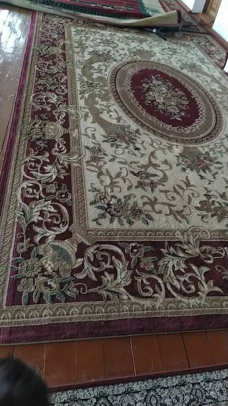 Srochna sotiladi sifatli glamlar ishlatiliagan arzonga beramiza