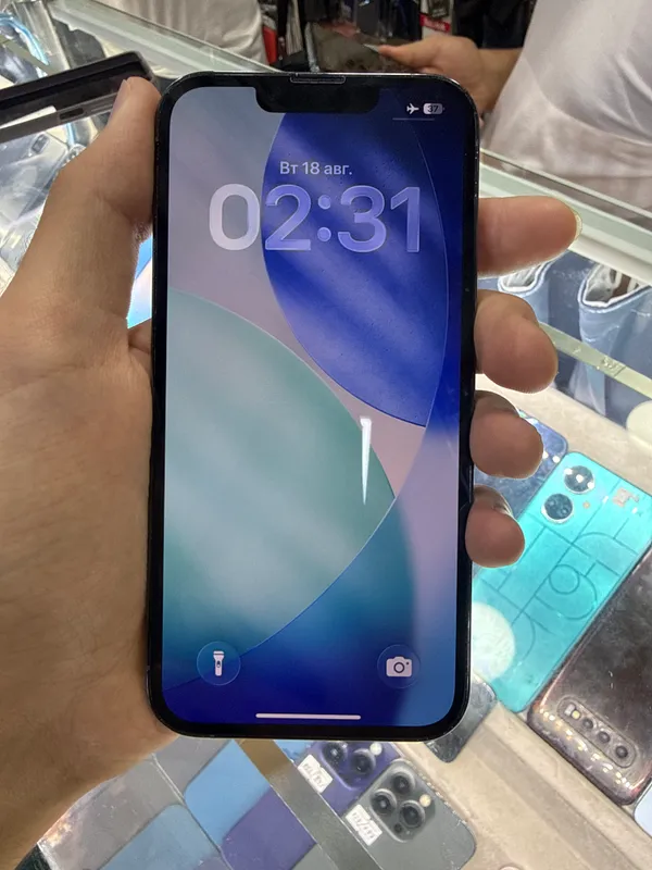 iPhone 13 Pro 2 iPhone 13 Pro 2