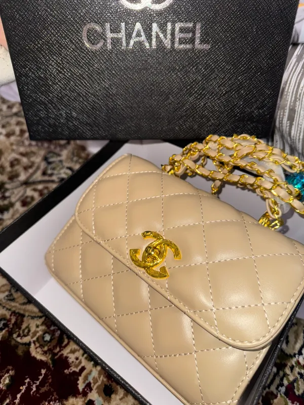 CHANEL sumka 3 CHANEL sumka 3