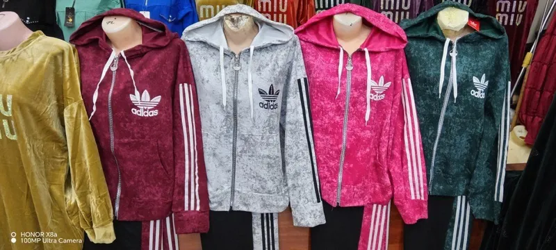 Спортивный костюм adidas 3 Спортивный костюм adidas 3