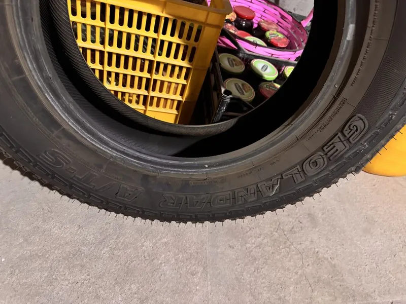 Продам 300$ за 4 Yokohama 225/70R16 102H GEOLANDAR A/T-S — фото 2