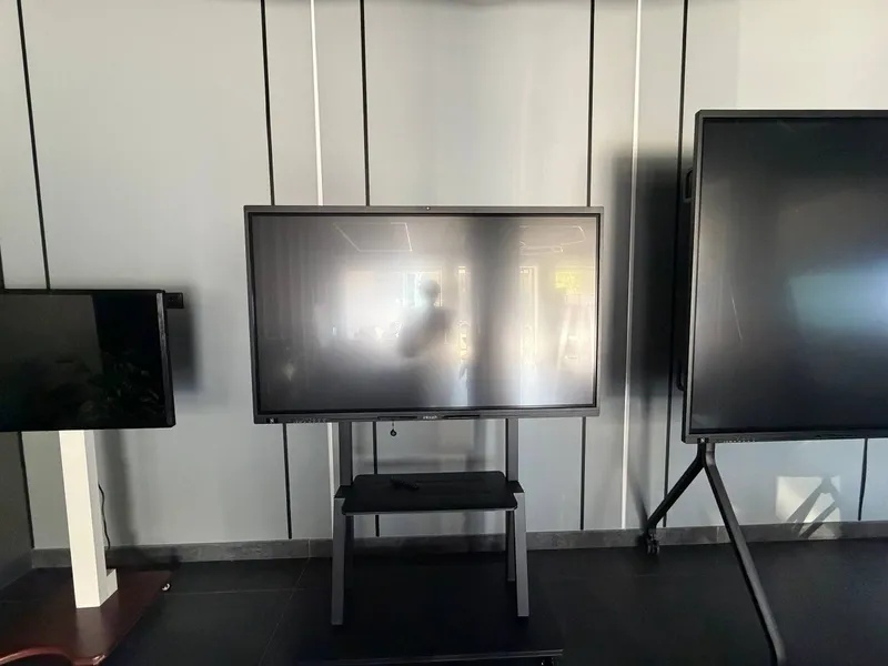 Intouch smart doska (65 dyum) 3 Intouch smart doska (65 dyum) 3