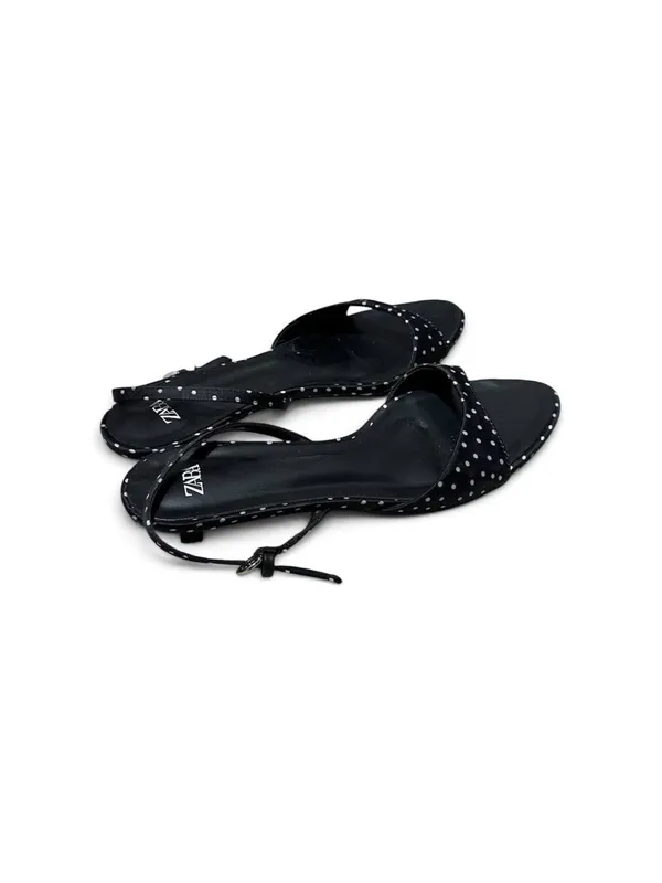 Сандалии ZARA с ремешком 2