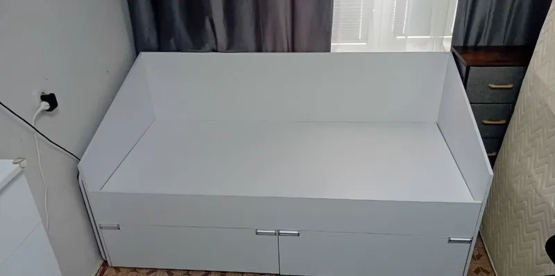 Срочно продам кровать ,почти новая 1