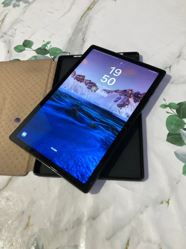 Tab A 8, без дефектов, есть чехол, есть защитная плёнка, можно договориться 2 Tab A 8, без дефектов, есть чехол, есть защитная плёнка, можно договориться 2