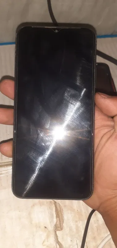 Redmi9 sotiladi qirilgan joylari bor — фото 2