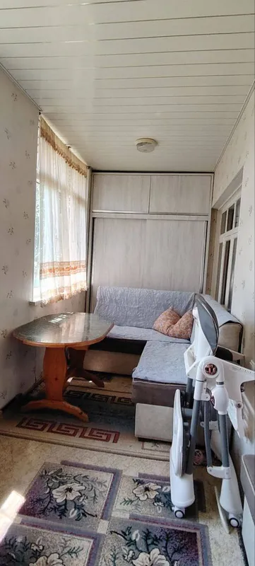 Almazar tumanida 72.5 m², 3 xonali kvartira sotiladi 2