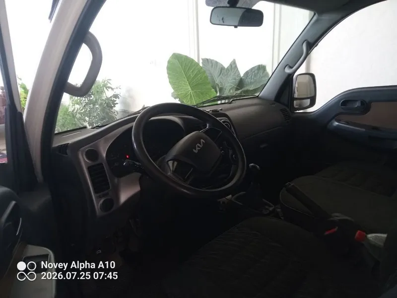 Kia bongo 24 yil 3