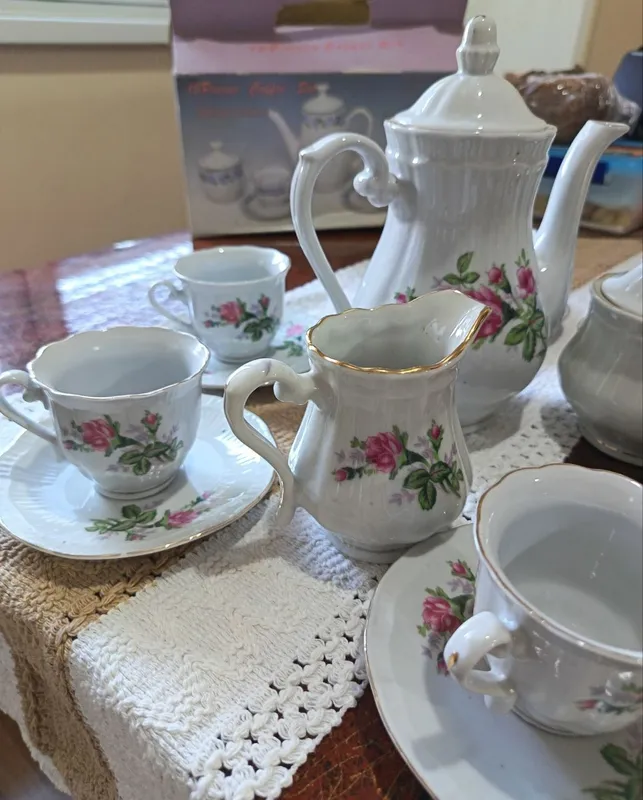 Новый китайский кофейный сервиз «Jingdezhen» 2 Новый китайский кофейный сервиз «Jingdezhen» 2