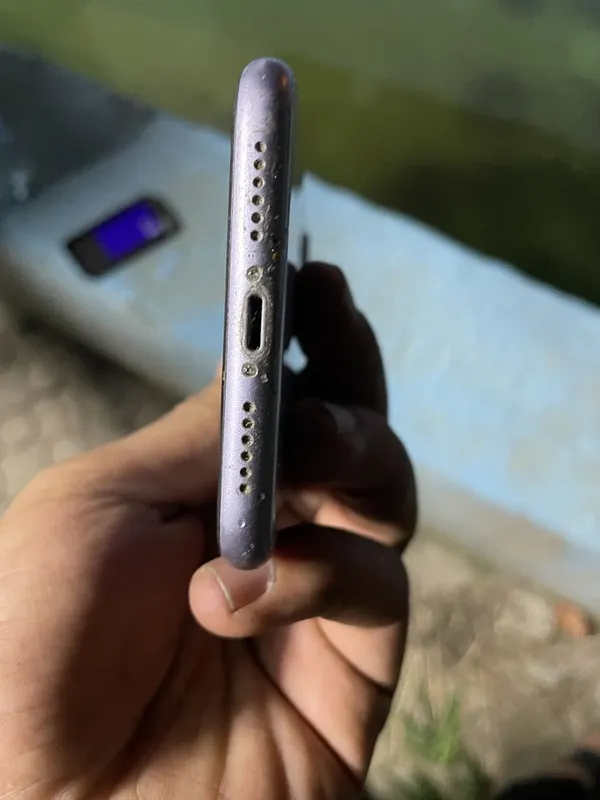 iPhone 11,purple,128gb,68%,face id,true tone ишлид,тел ишлид 110$ нарх 2