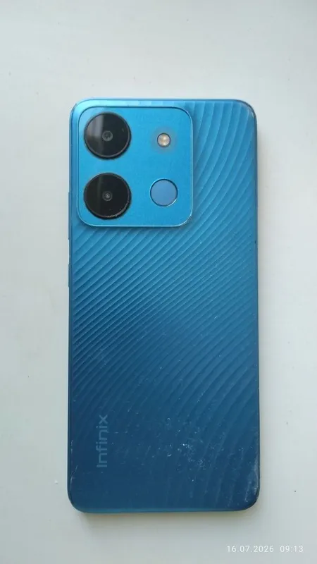 Продаётся телефон Infinix smart 7 2 Продаётся телефон Infinix smart 7 2
