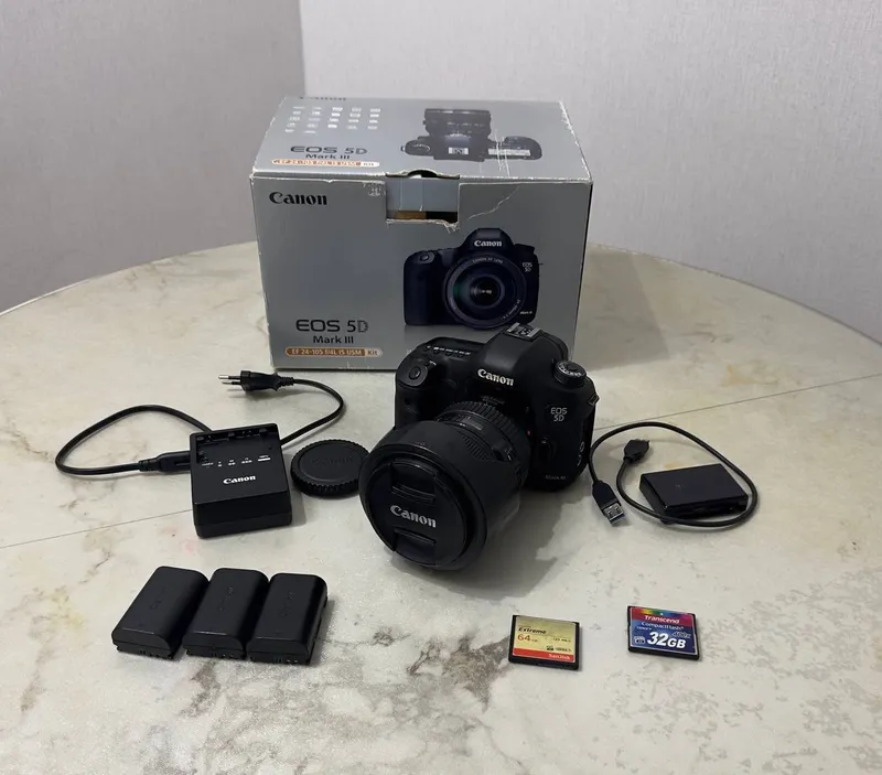 Canon 5D Mark III + EF 24-105mm f/4L IS USM (kit) 5