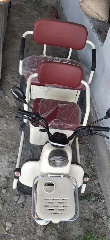 skuter sotiladi elektro xolati a'lo 1 skuter sotiladi elektro xolati a'lo 1