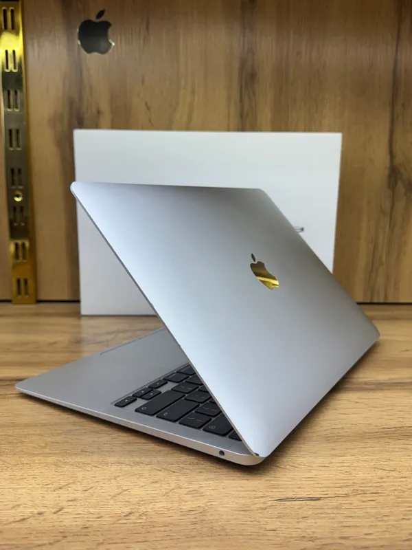 macbook air m1 13 inch 6