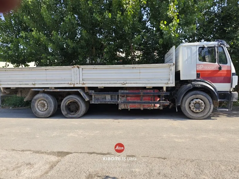 Mercedes 1827 Yuk koʻtarish vazni 30T torta oladi bemalol samasval — фото 4