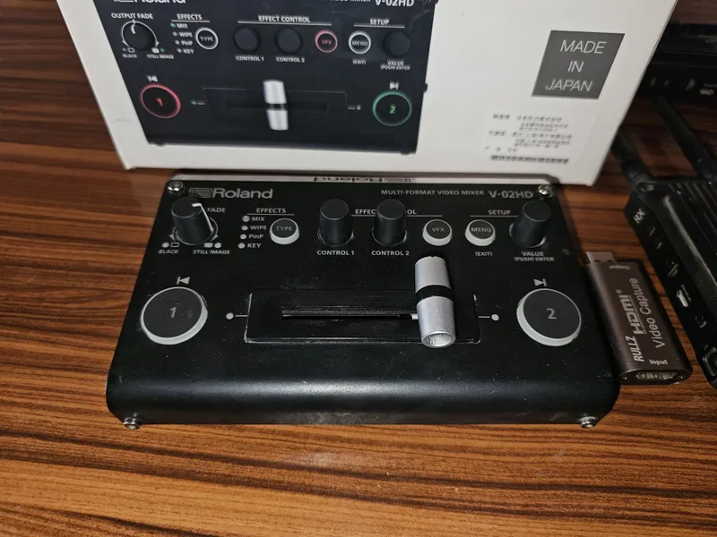 Jonli efir qilish uchun Roland mixer ( sling studio ) ( atem studio) — фото 1