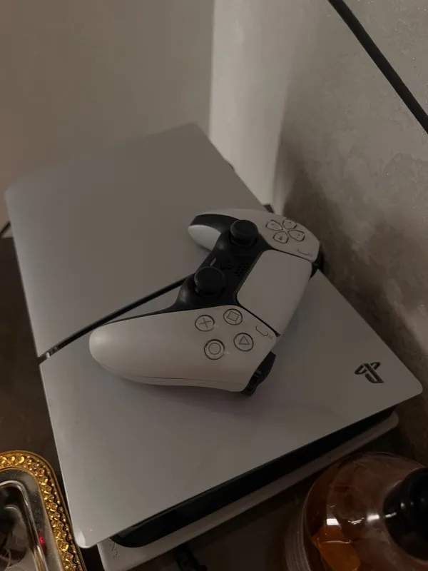 Playstation 5 1 тб 2 котроллера — фото 1