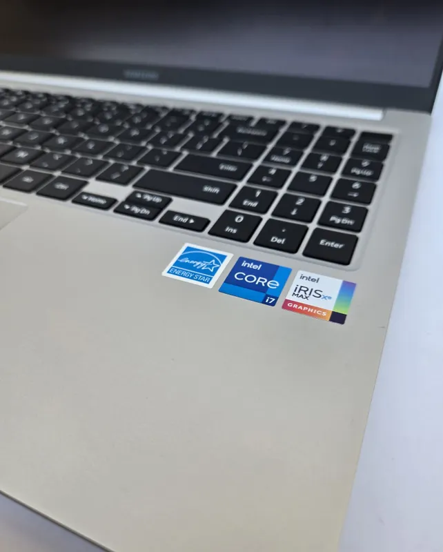 Samsung Galaxy Book NP750TDA i7 16/512 ГБ 3