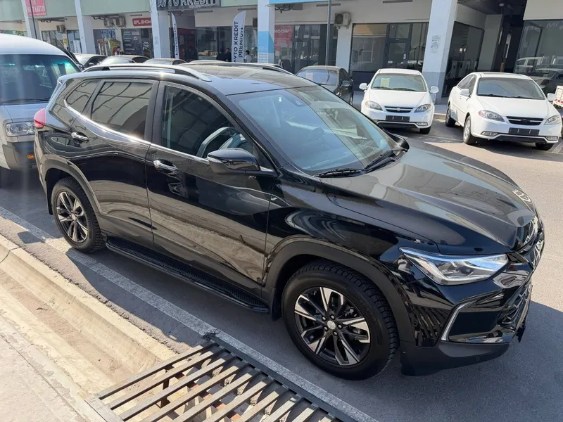 Tracker 2 2023 Premier Full Qora Ideal Avto Kredit 350$ bilan 1 kunda!