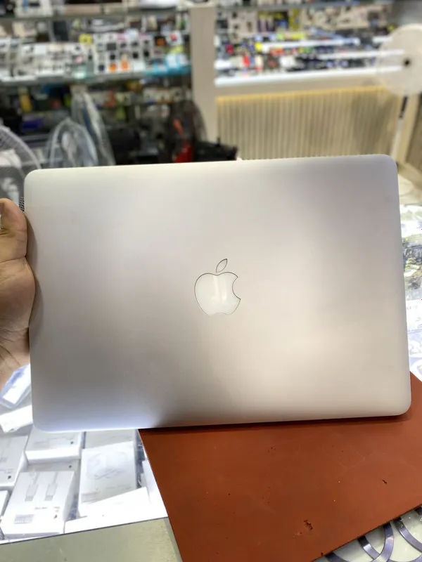 Macbook pro sotiladi!!! 1 Macbook pro sotiladi!!! 1