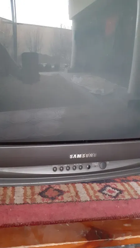 Televizor Slmsung srochna sotaman Iwlidi 6 Televizor Slmsung srochna sotaman Iwlidi 6