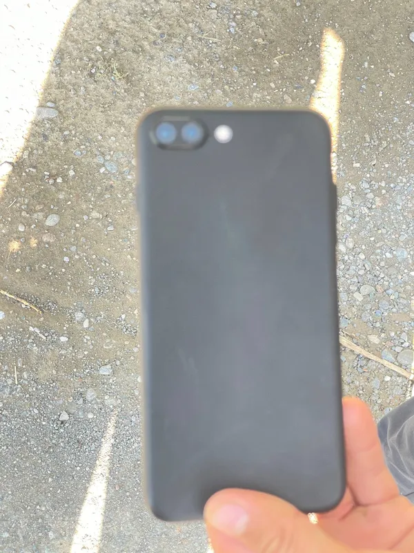 iphone 8 plyus sim oqimaydi emi otgan madem ketgan — фото 3