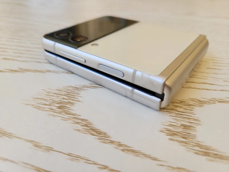 Samsung Galaxy Z Flip 3 (5G). Joyi 8/256 GB IDEAL — фото 3