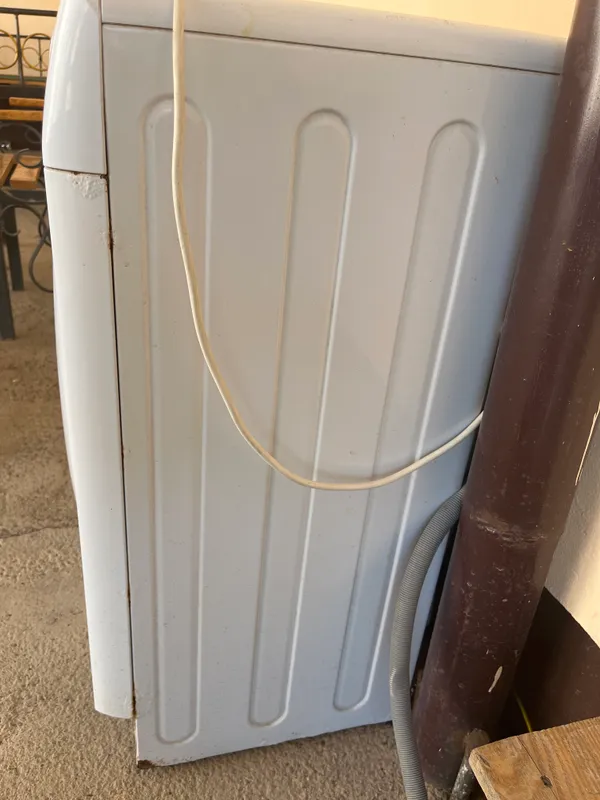 Kirmoshina 6 kg firma Indesit — фото 1