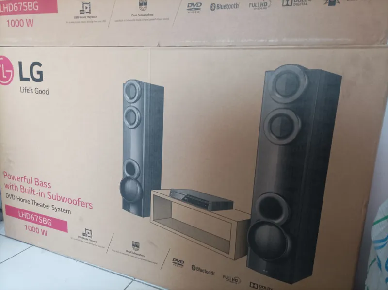Продаётся музыкальный центр LG 2 Продаётся музыкальный центр LG 2