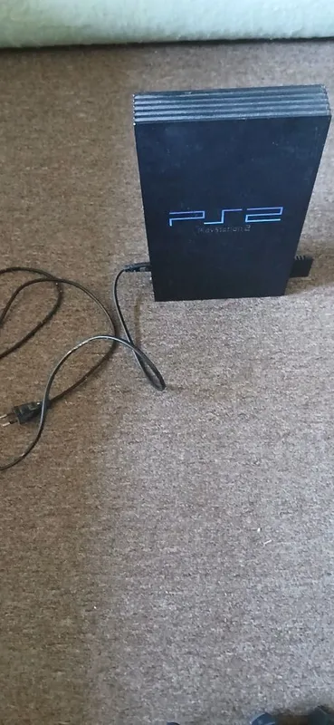 Продаётся Playstation2 fat. 2 Продаётся Playstation2 fat. 2