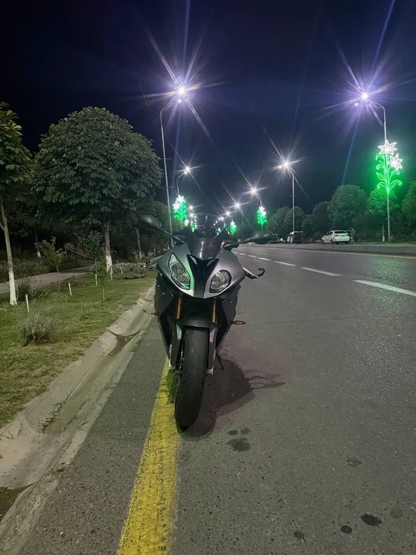 BMW S1000RR 2017 3 BMW S1000RR 2017 3