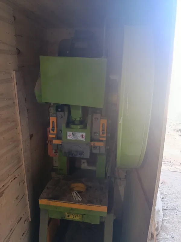 Press 10tonnali. 1