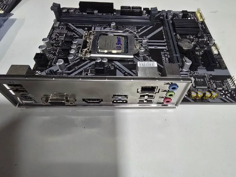 Gigabyte H310 protsessorli ishlatilgan ona plata 1 Gigabyte H310 protsessorli ishlatilgan ona plata 1