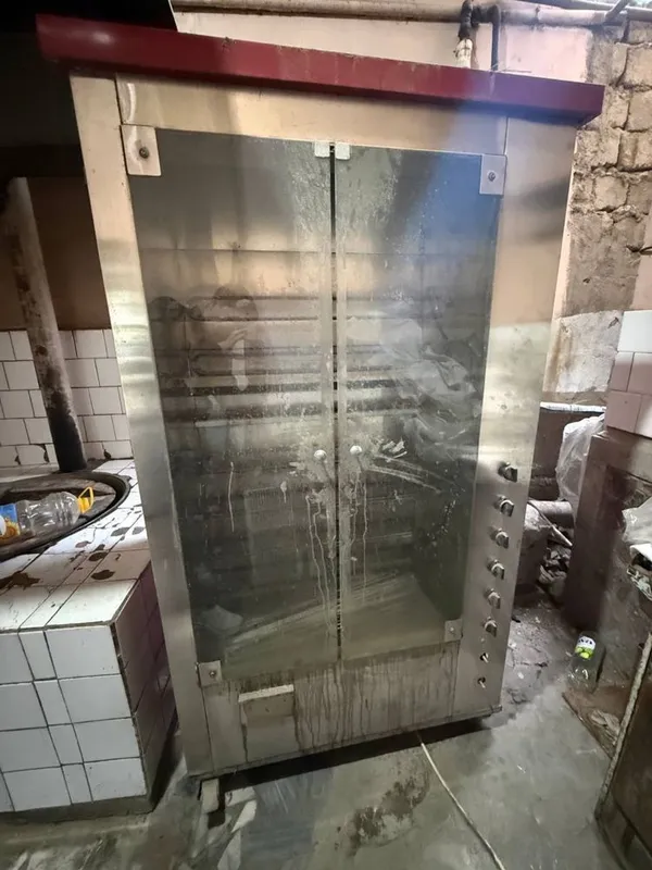 Гриль аппарат сотилади, газда ва токда ишлиди.