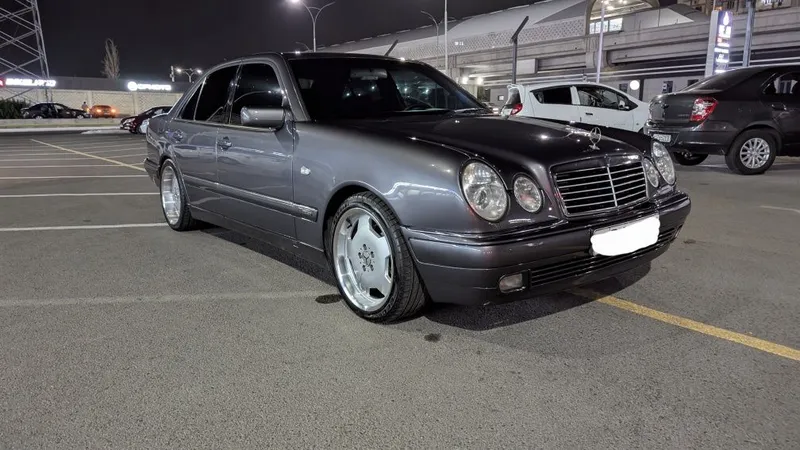 Mercedes Benz w210 3.2 1 Mercedes Benz w210 3.2 1