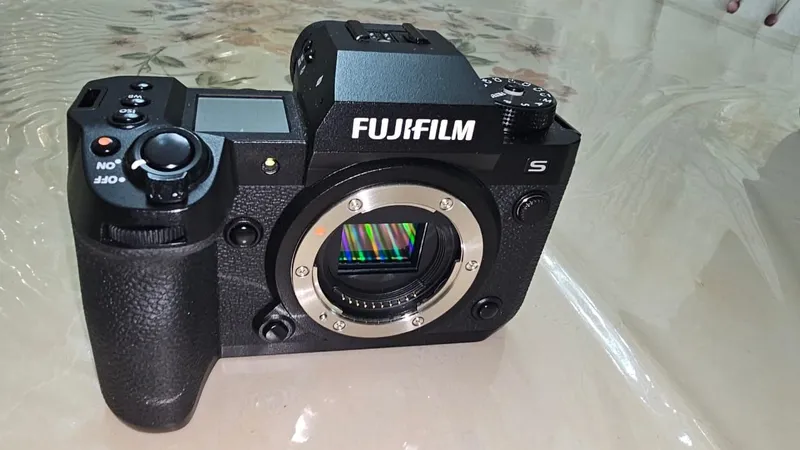 Fujifilm XH2s + Sigma 18-50mm F 2.8 DC DN 2 900 у.е. Состояние новый 2