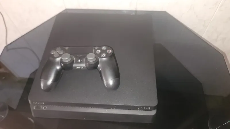Срочно продается ps4 slim на 500GB — фото 1