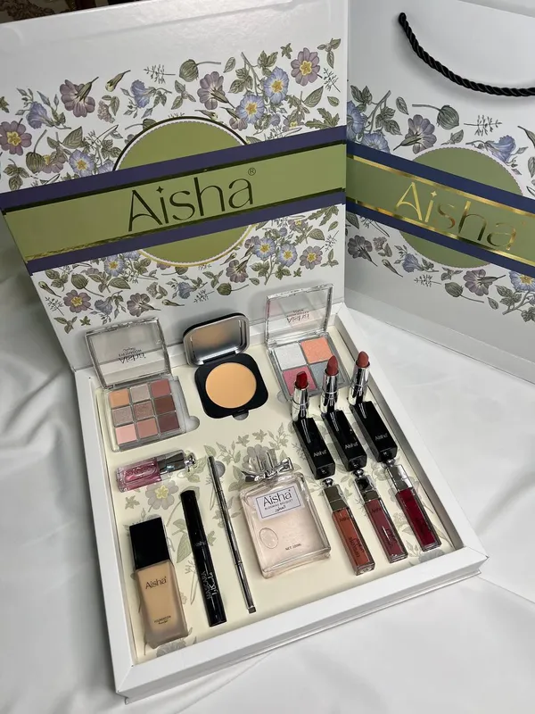 AISHA Ideal cosmetics - Декоративная косметика в наборе — фото 1