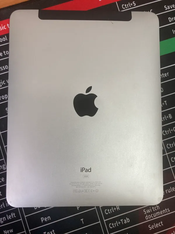 iPad Wi-Fi+3G — фото 1