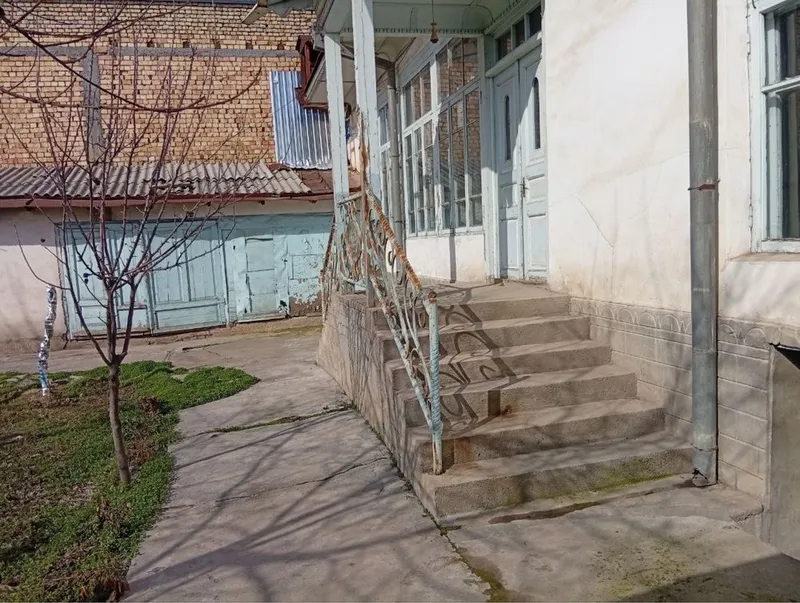 Olmazor tumanida srochno yer hisobida uy sotiladi ! — фото 1