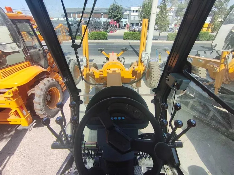 Автогрейдер GR180 3