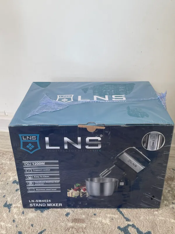 STAND MIXER