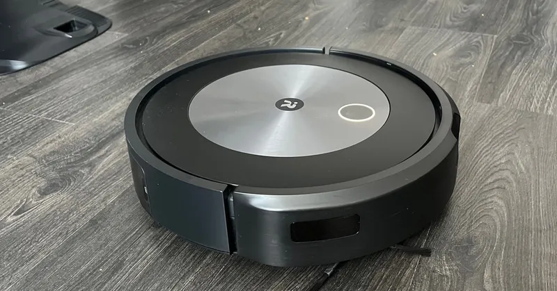 Продаю новые робот пылесосы iRobot Roomba j7+ 3